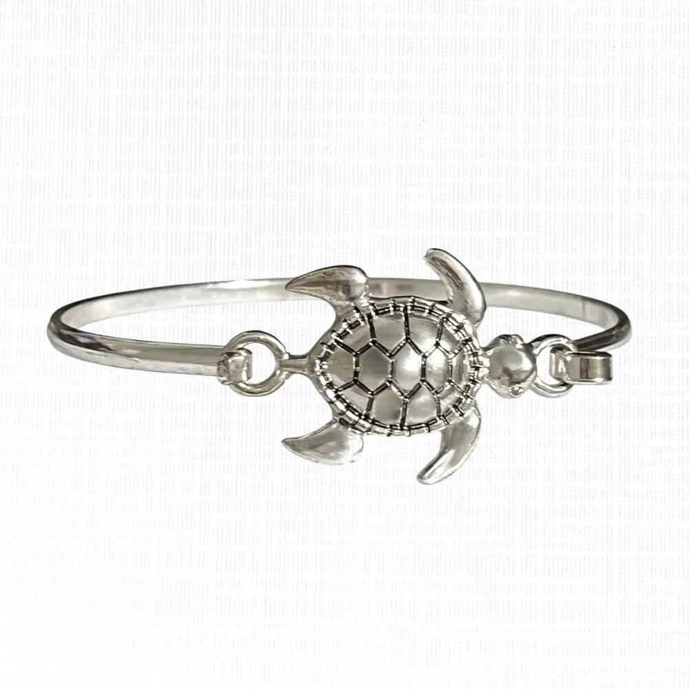 Sea Turtle Bracelet Silver Tone Hook Metal Wire Bangle Beach Tropical Nautical